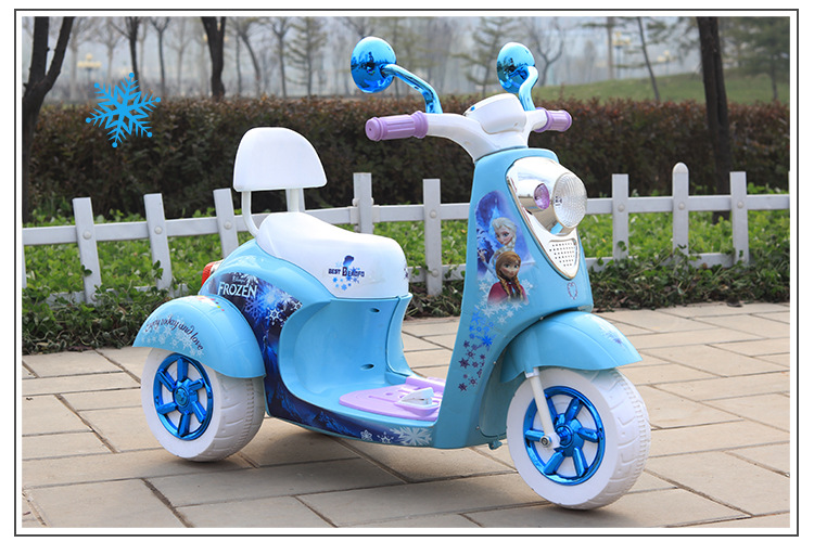 Frozen Scooter for kids with music, lights, USB plug and stickers of Elsa and Anna